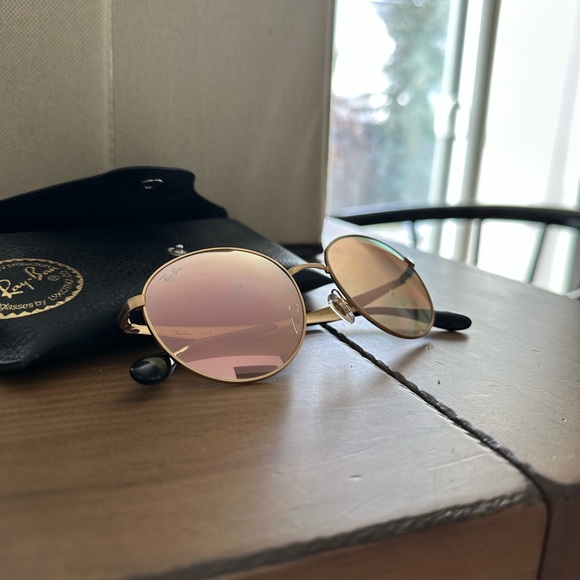 RAY-BAN SUNGLASSES! - Picture 11 of 11